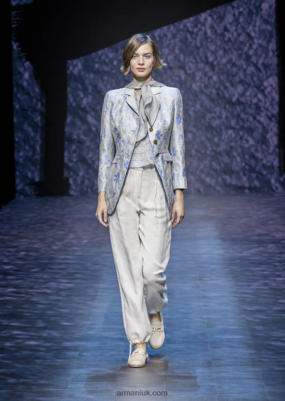 Long Flared Jacket With Lapels With An All-Over Floral Jacquard Linen Blend Women VP6Z82742 Armani